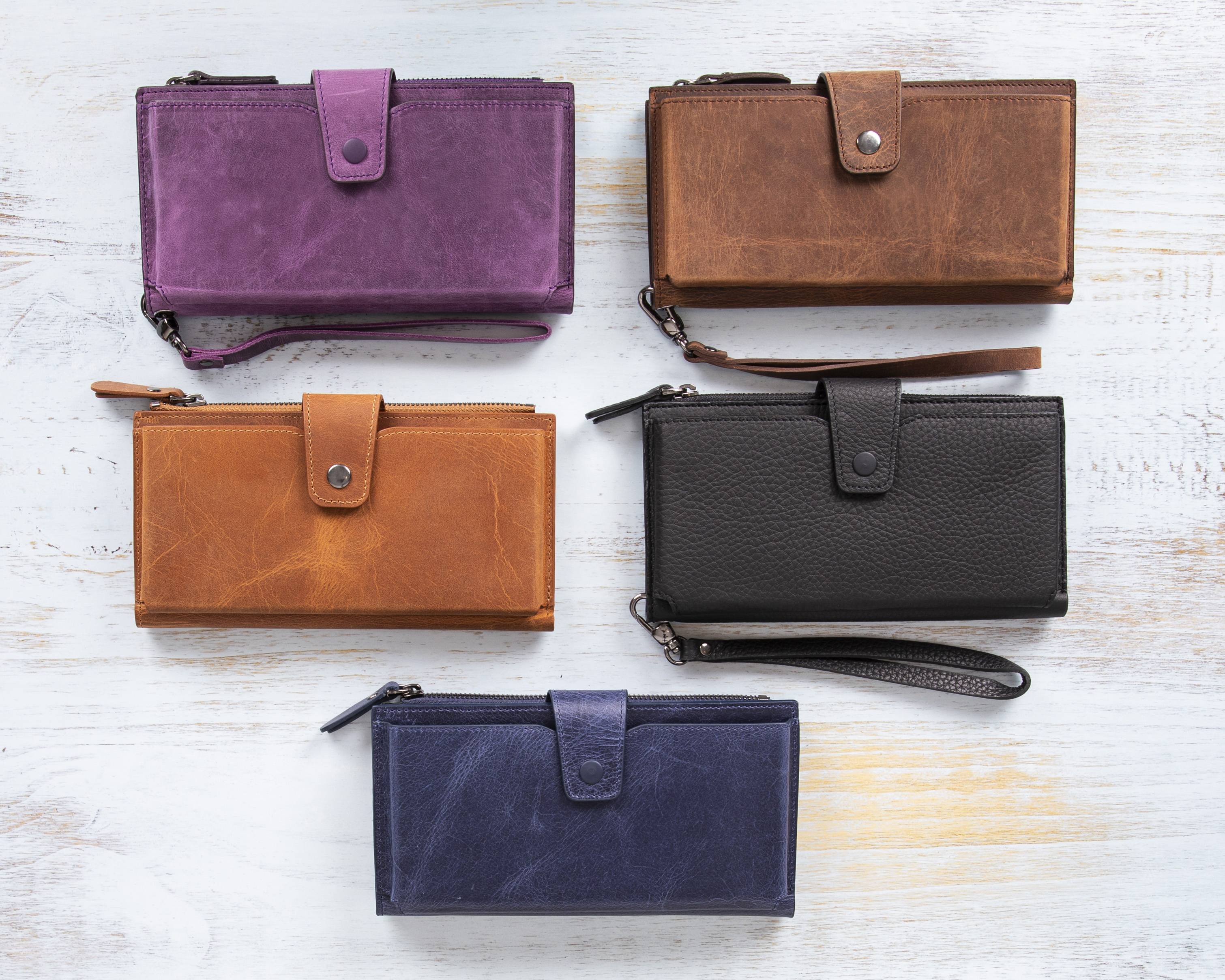 Yeni Gelenler Köşesi: En Son Deri Ürünlerimizle Tanışın