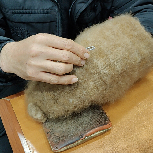 Geleneksel ve Modern Şapkalar: Papak, Kalpak, Ushanka, Toskana, Şapka ve Bere