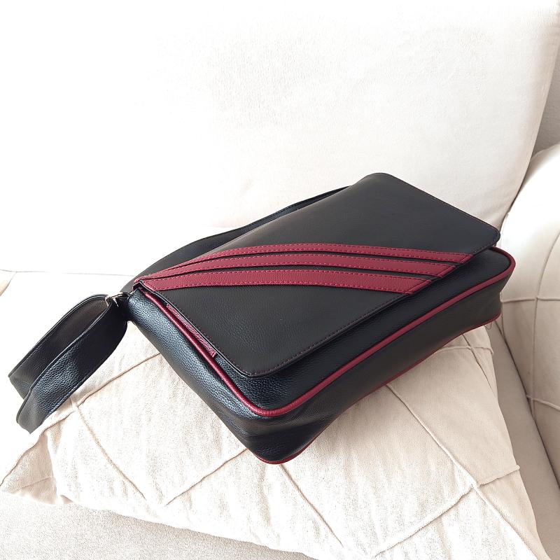 KALİTELİ SUNİ DERİ UNİSEX ASKILI OMUZ ÇANTASI EVRAK ÇANTASI POSTACI ÇANTASI 35X25X8 SİYAH BORDO