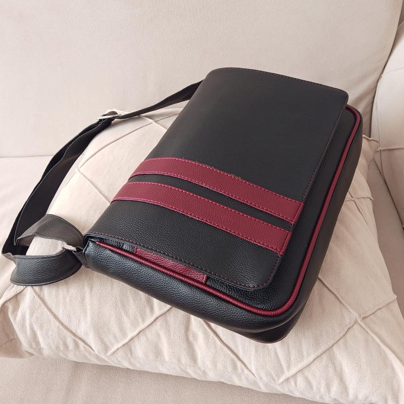 KALİTELİ SUNİ DERİ UNİSEX ASKILI OMUZ ÇANTASI EVRAK ÇANTASI POSTACI ÇANTASI 35X25X8 SİYAH BORDO