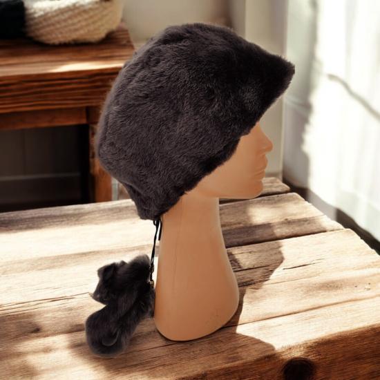 Toskanalı Deri Bayan Ushanka Ayarlanabilir Ölçü Şapka Börk Bere Krem Renkli