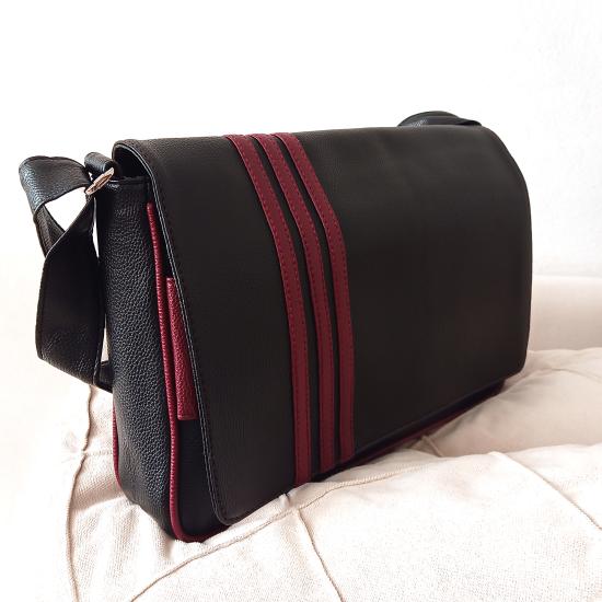 OMUZ ÇANTASI POSTACI ÇANTASI